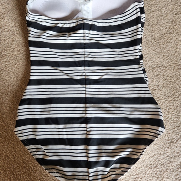 Womens Catalina Black & White Swimsuit Size M - Picture 2 of 3